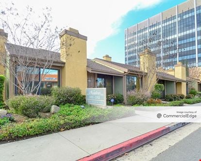 3701-3703 Long Beach Boulevard