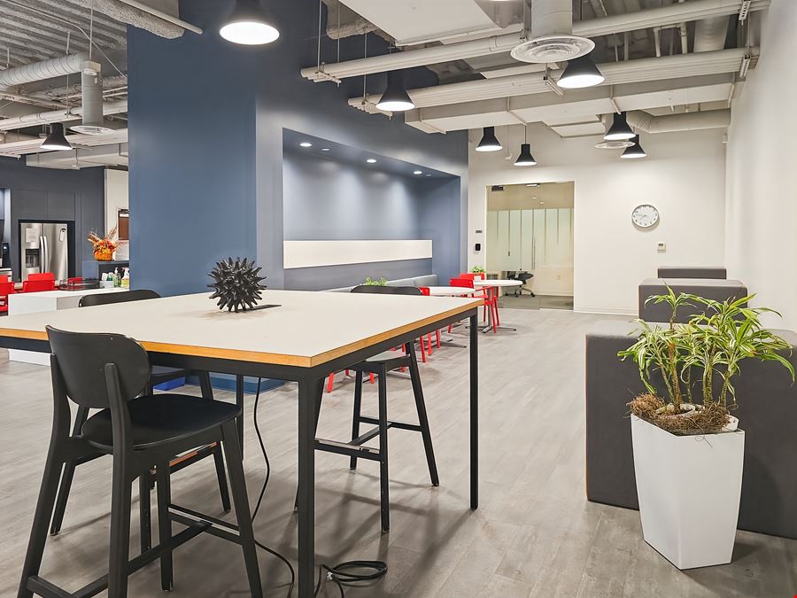 CA, San Diego - 770 First Avenue