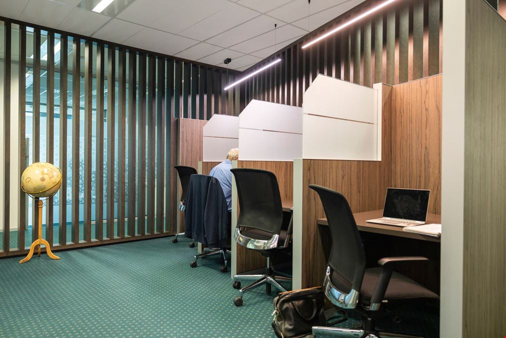 60 Station Street East