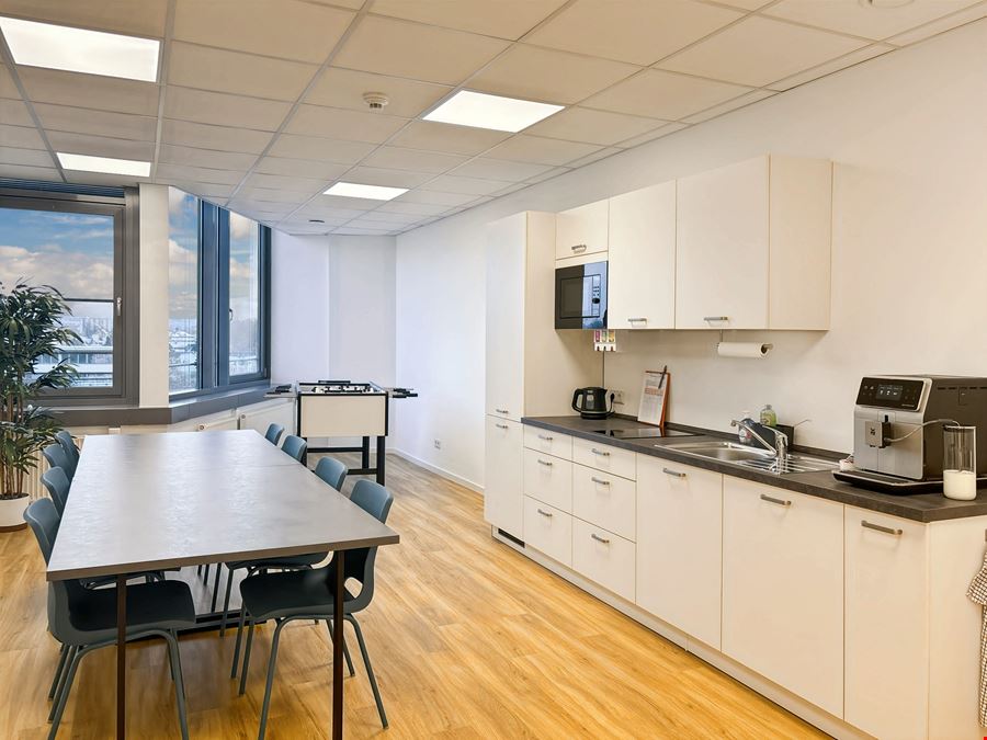 Regus - Globe