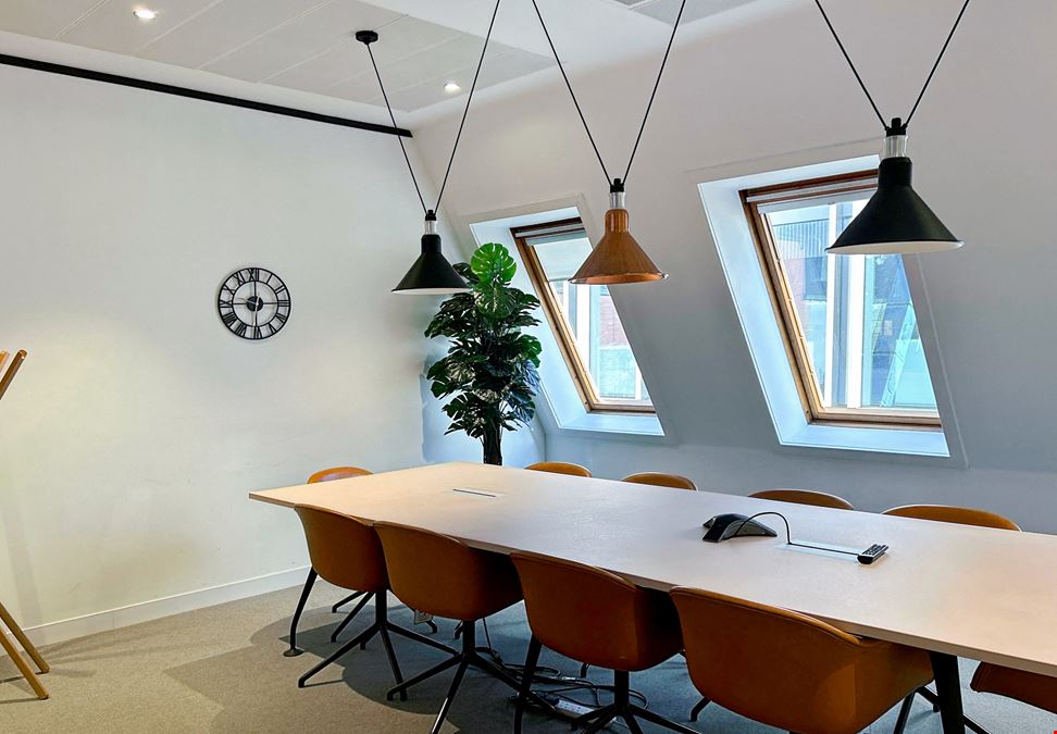 Spaces - West George Street