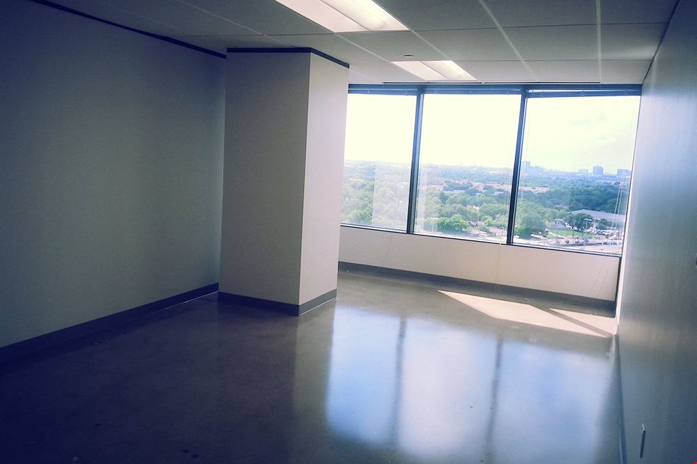 7322-7324 Southwest Freeway