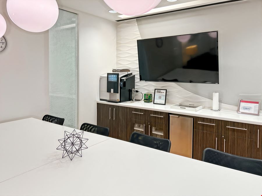 TX, Houston - One Riverway