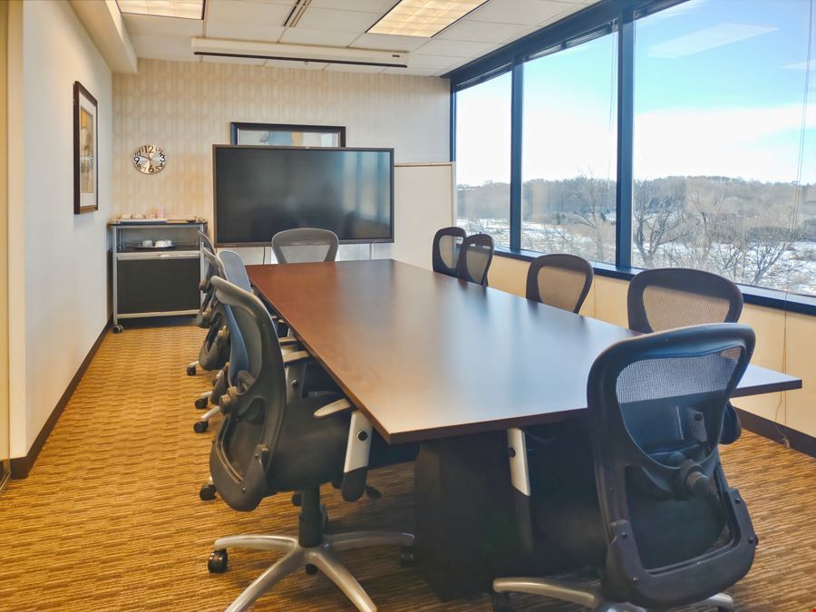 Regus - Waukesha –