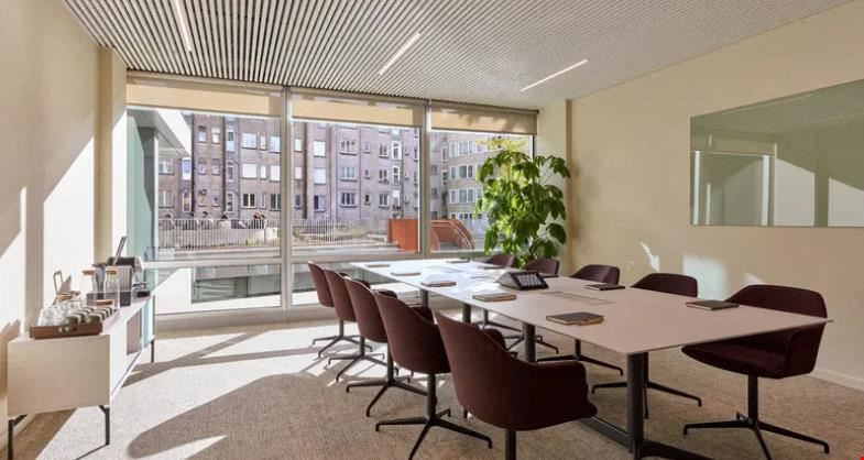 Clockwise Offices - Clockwise - Louise