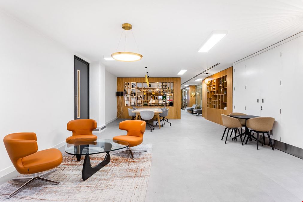 Signature - Mayfair - Berkeley Square
