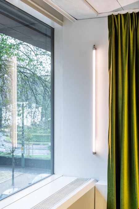 Silversquare  Louise