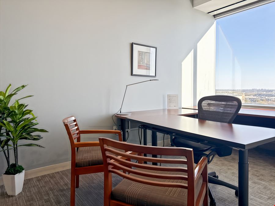 Regus - Plano - Shops at Legacy