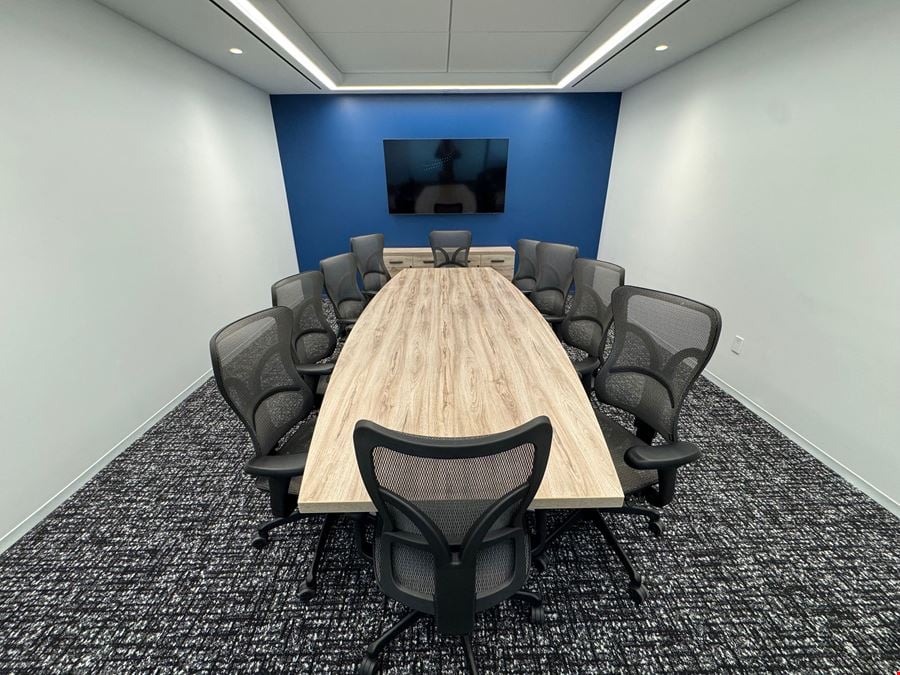 825 Third Avenue - Stark Office Suites