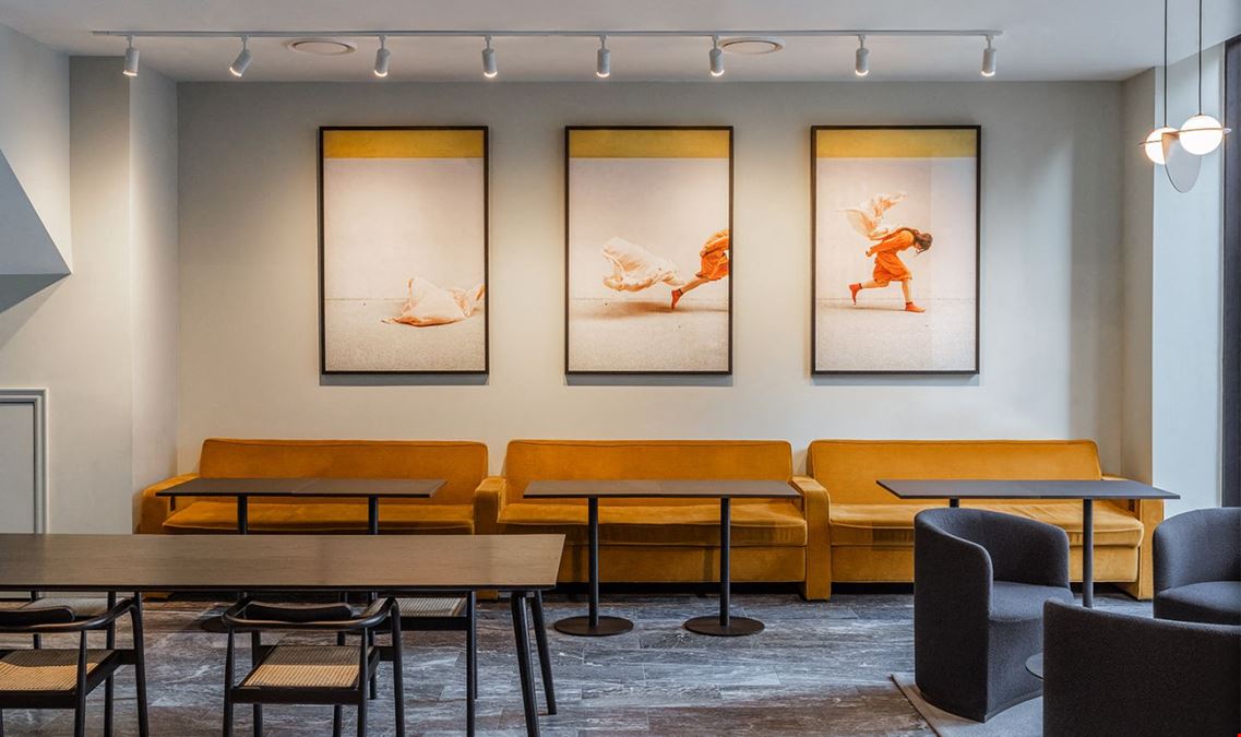 Fora - 7 Stratford Place