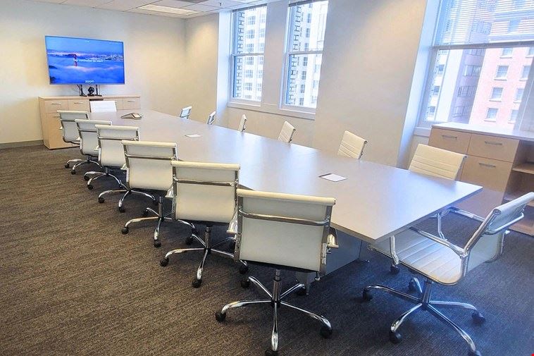 The Warfield Boardroom ($90/hr or 4cr/hr)