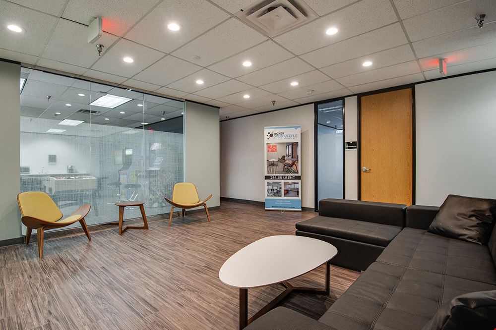 8330-8360 Lyndon B Johnson Fwy