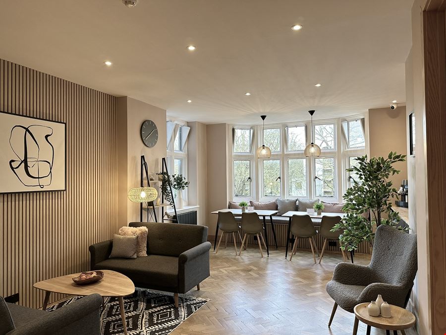 Podium - Oxford - Belsyre Court