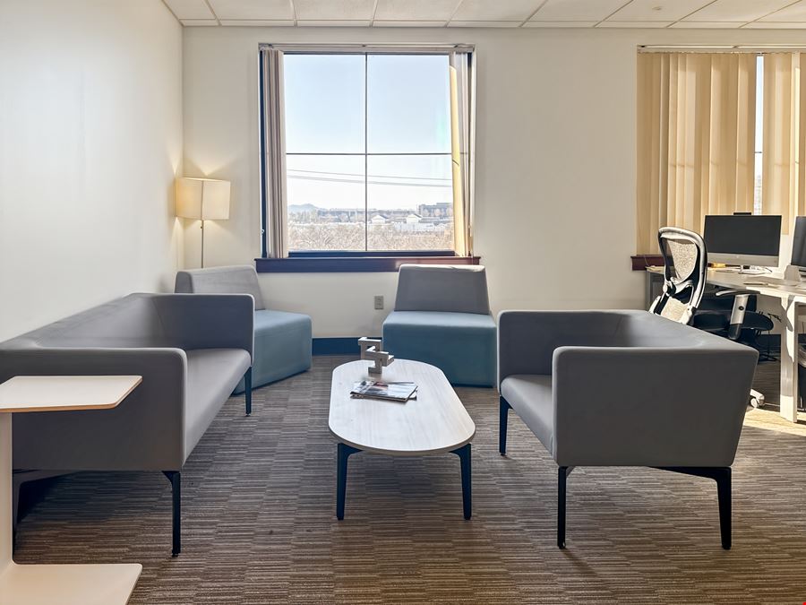 Regus - Brentwood - Center