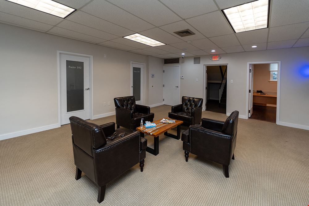 HeadRoom Media North Olive Street