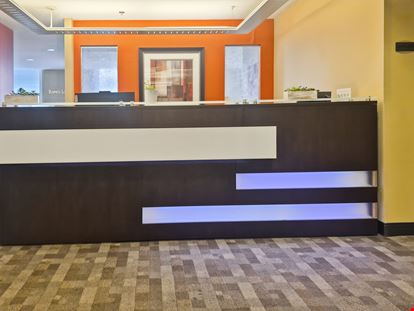 KY, Louisville – MET Building