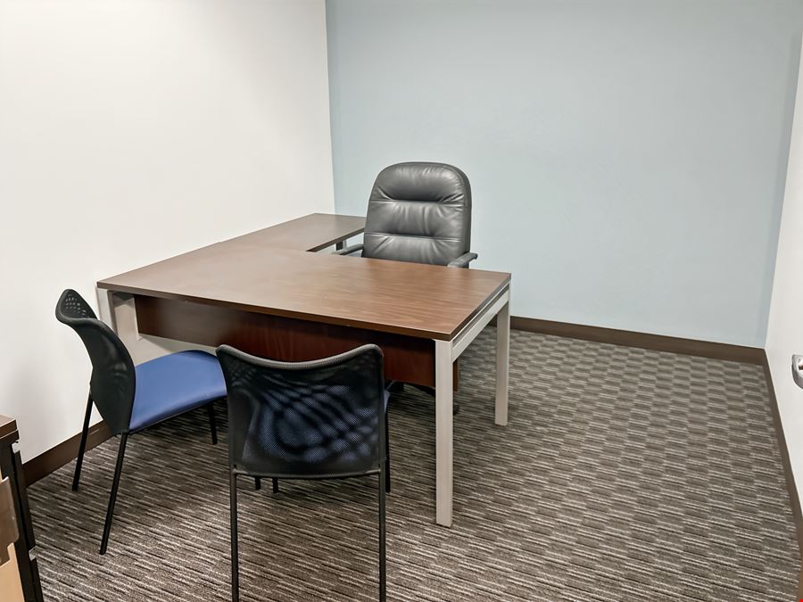 Regus - Lee's Summit - Business Exchange Building