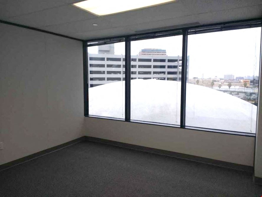 7322-7324 Southwest Freeway