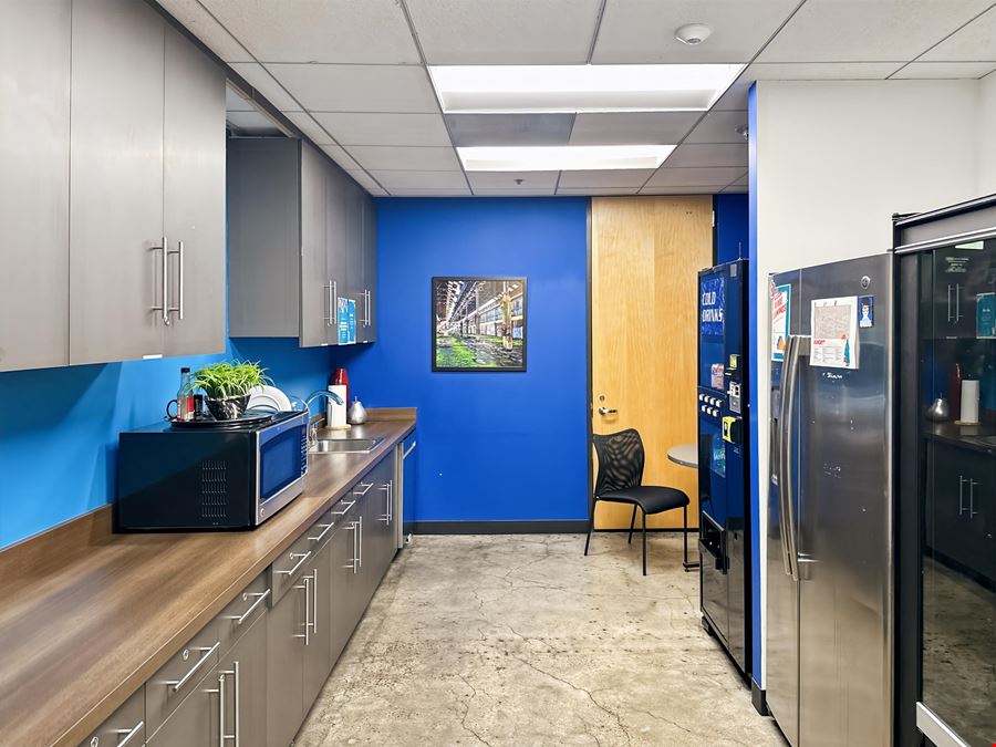 CA, Sherman Oaks - Galleria