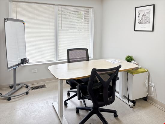 IL, Grayslake - N Atkinson Rd