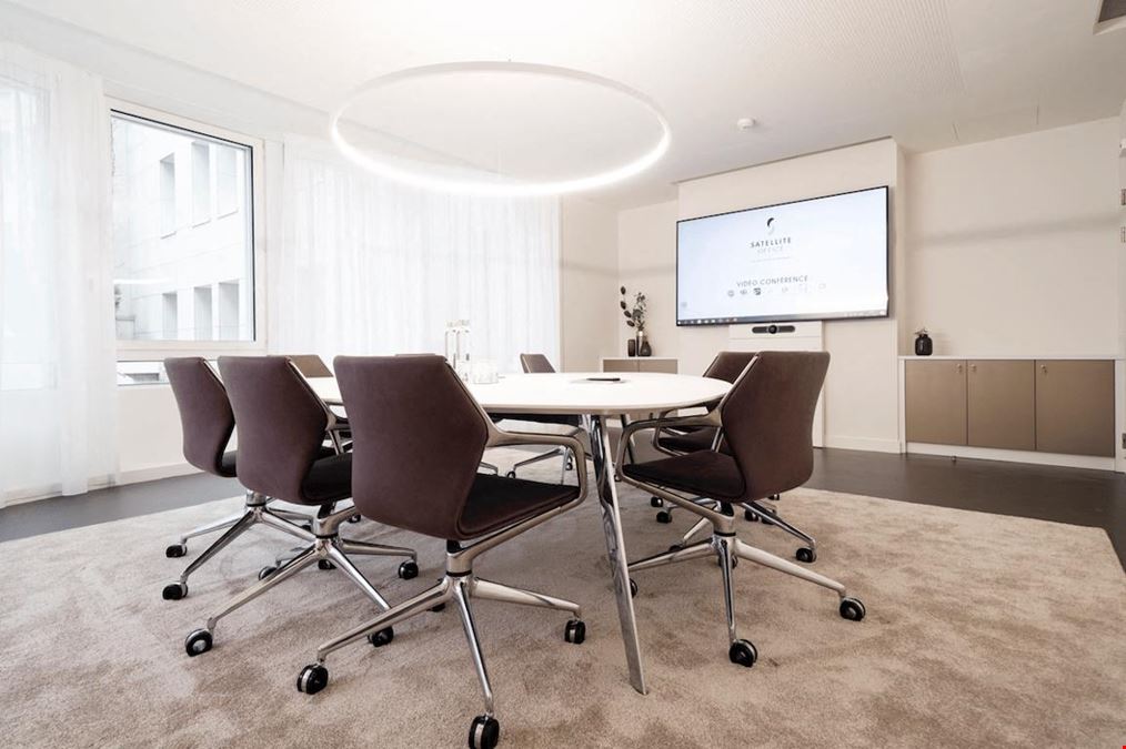 Satellite Office - Hotel de Banque