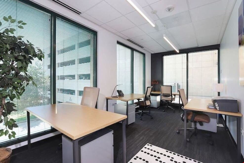 Day Office 4 Person
