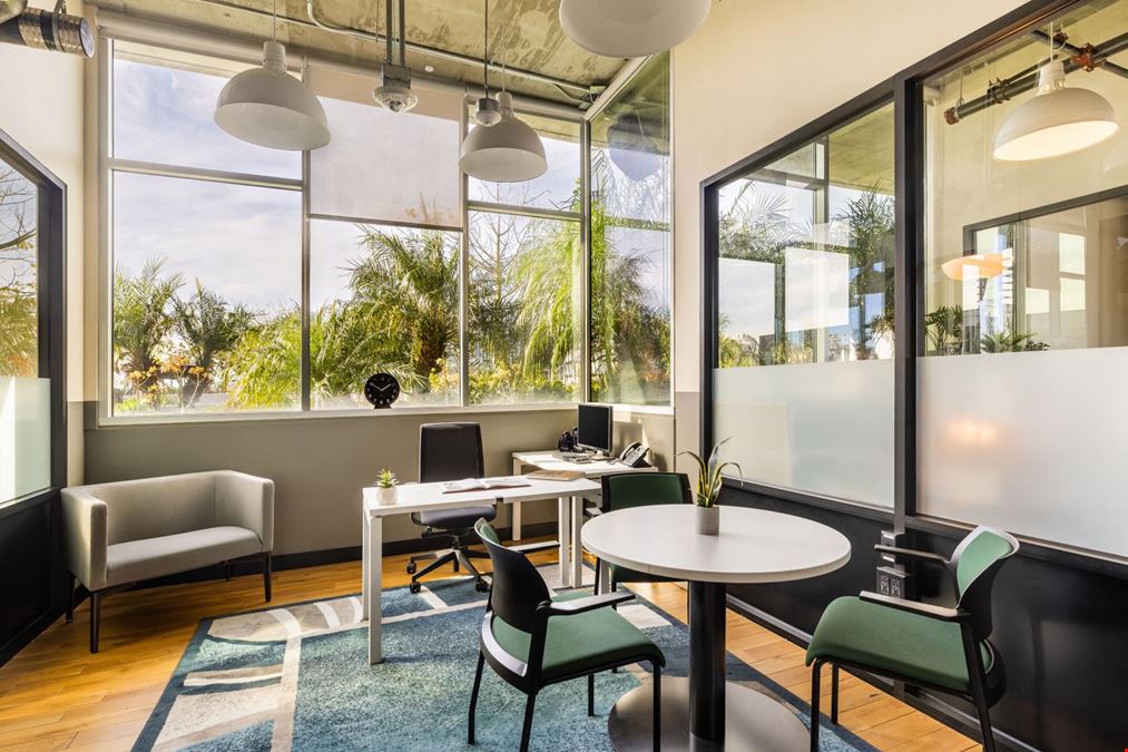 CA, West Hollywood - Spaces La Brea