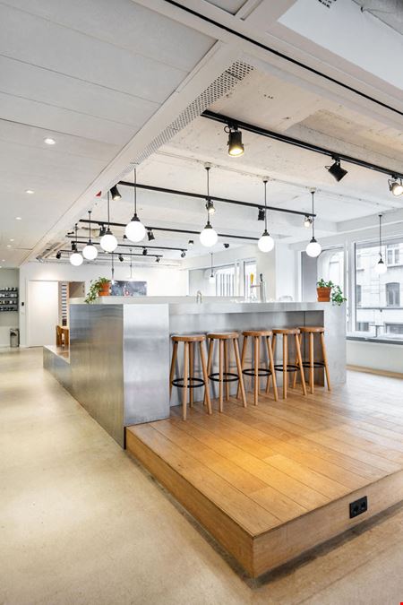 Silversquare  Louise