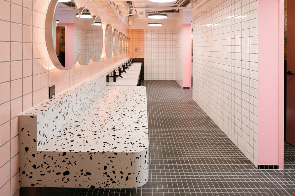 WeWork - Wangfu International Center