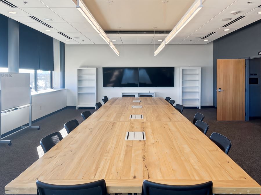 WI, Middleton - Discovery Dr