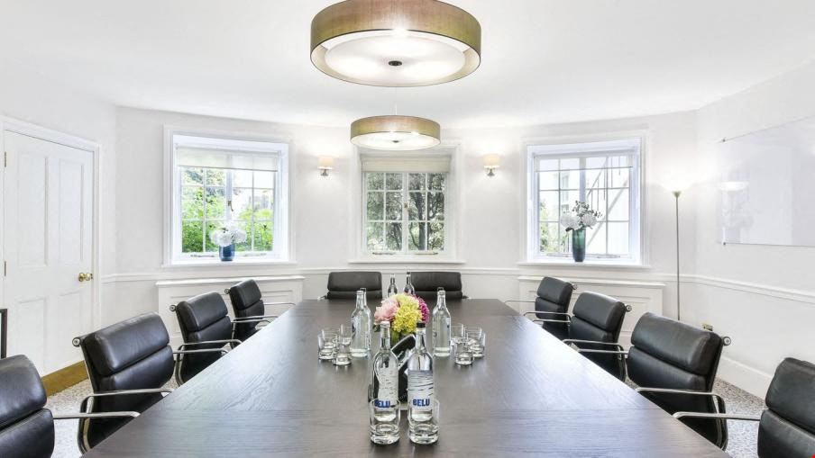 Argyll - 32 Curzon Street