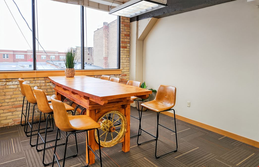 WI, Green Bay - Adams St