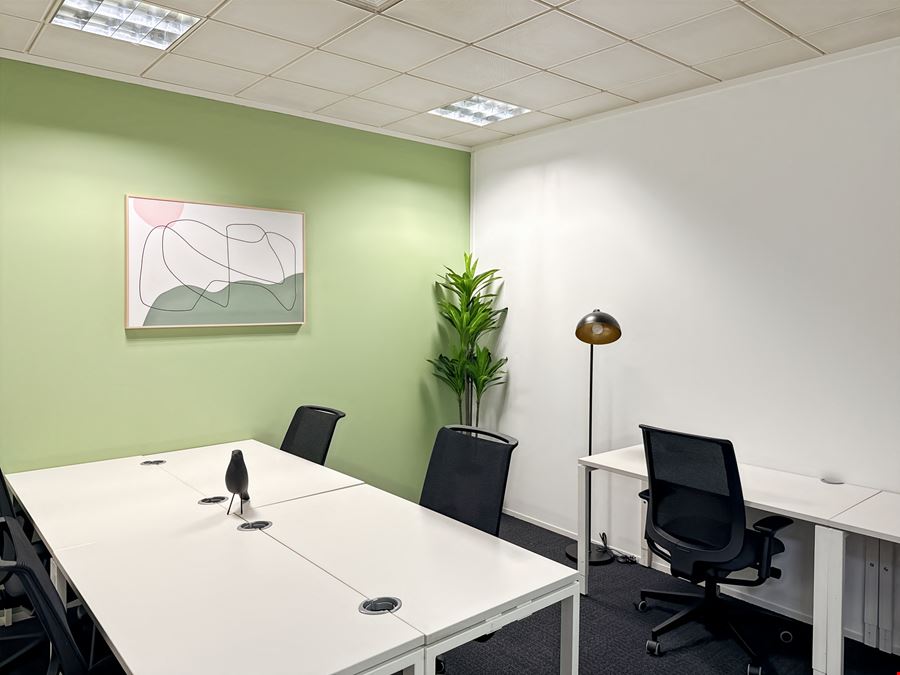 Regus - Cambourne