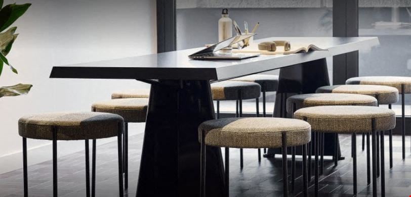 Fora - 1 Lyric Square