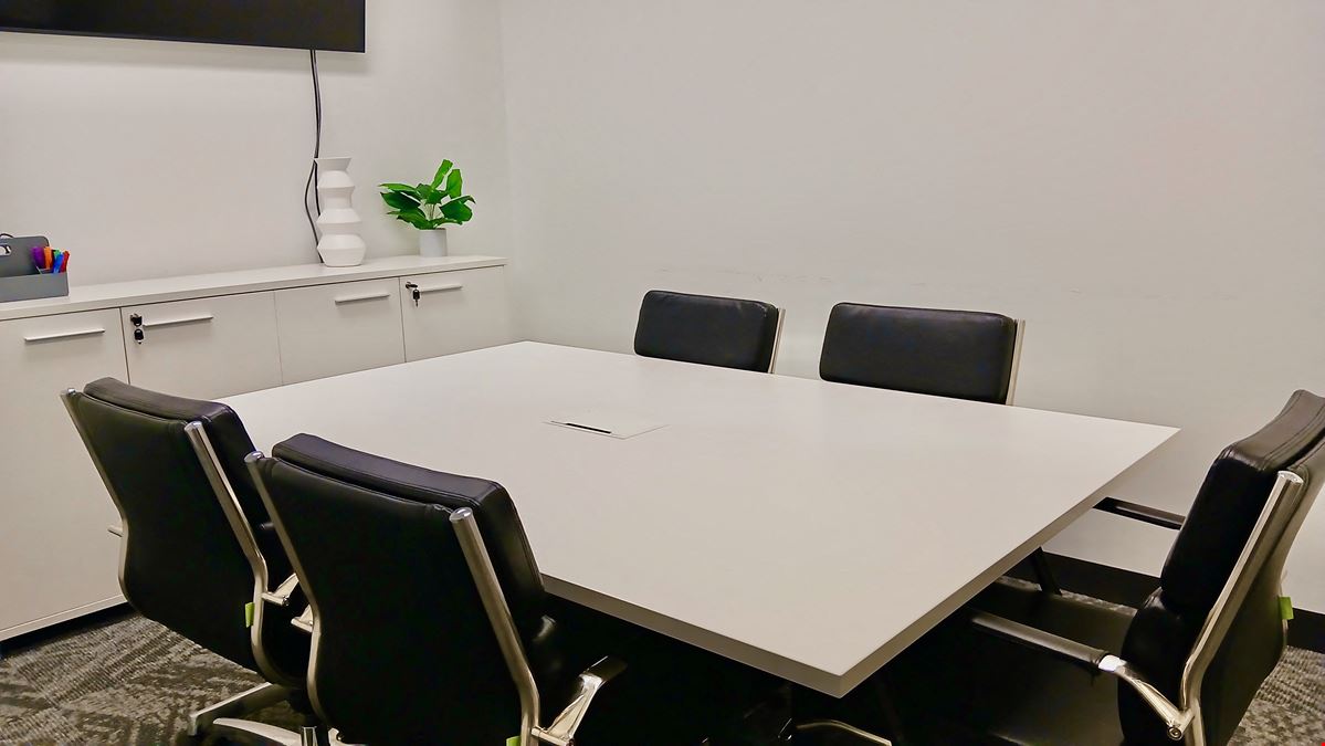 NJ, Edison - Fieldcrest Avenue