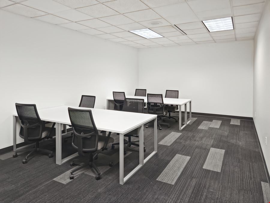 Regus - Appleton - W College Ave