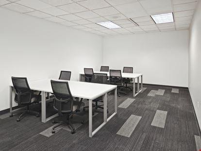 Regus - Appleton - W College Ave