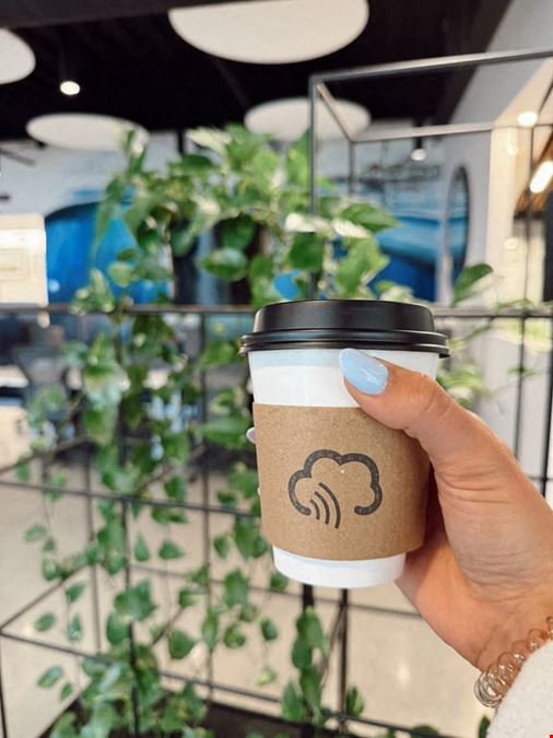 Cloudport Coworking - Middle