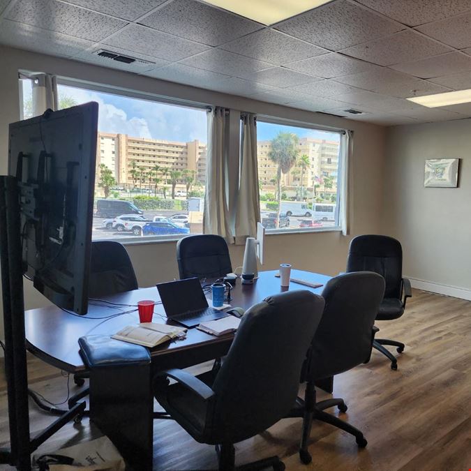 Professional Medium Conference Room Venue