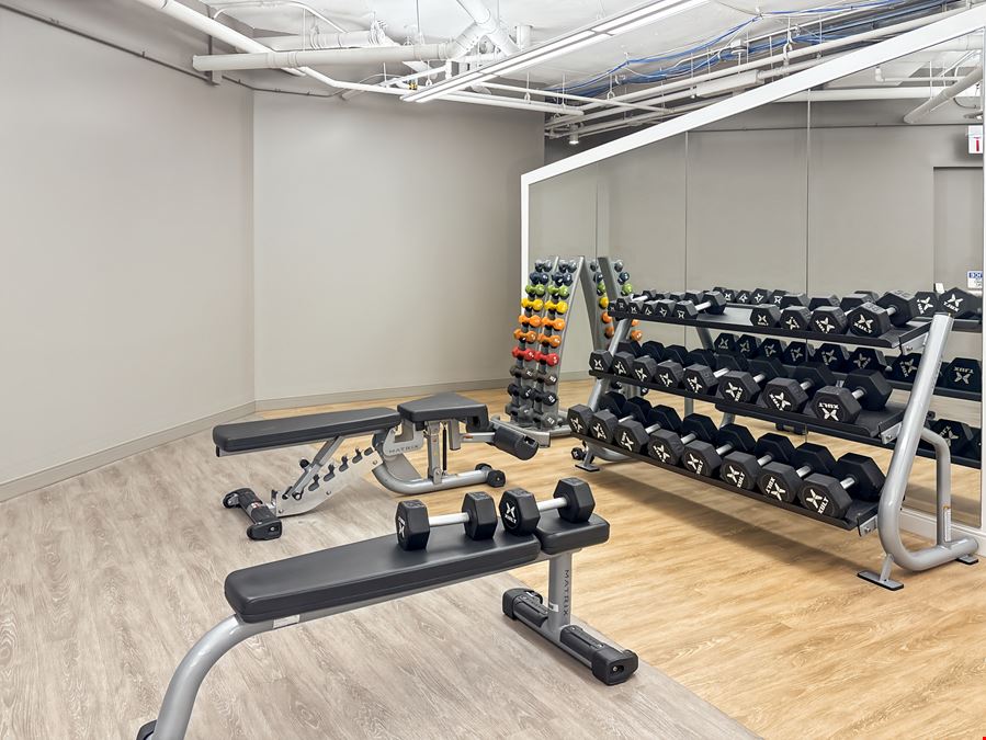 Regus - Schaumburg - Woodfield Preserve