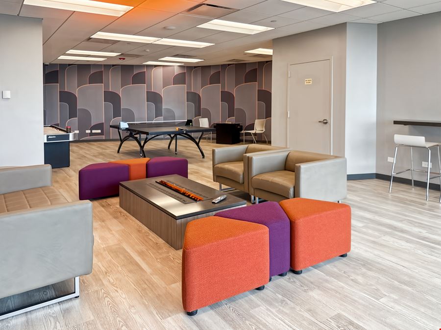 IL, Oak Brook - Regency Towers