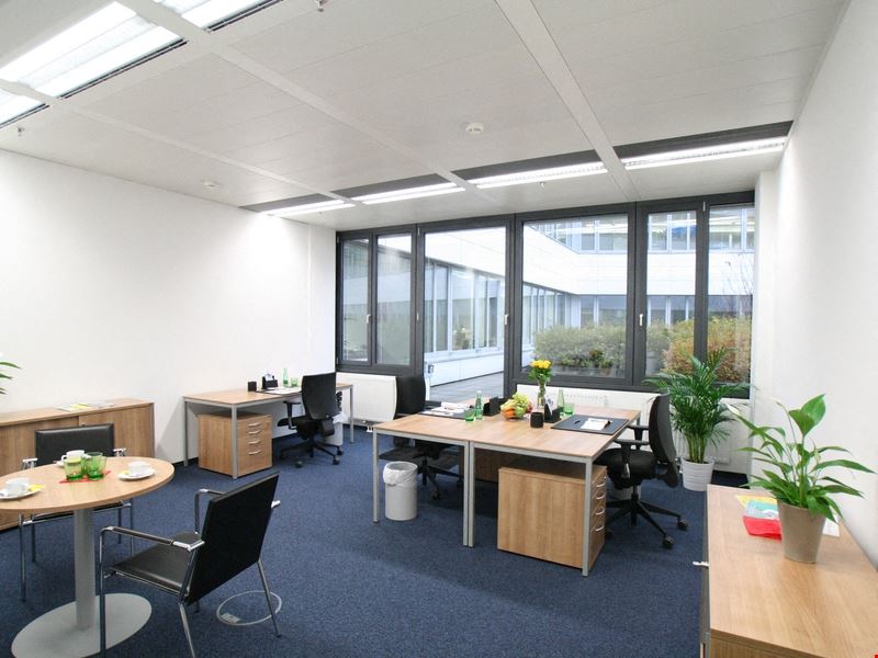 YOUR OFFICE - Euro Plaza