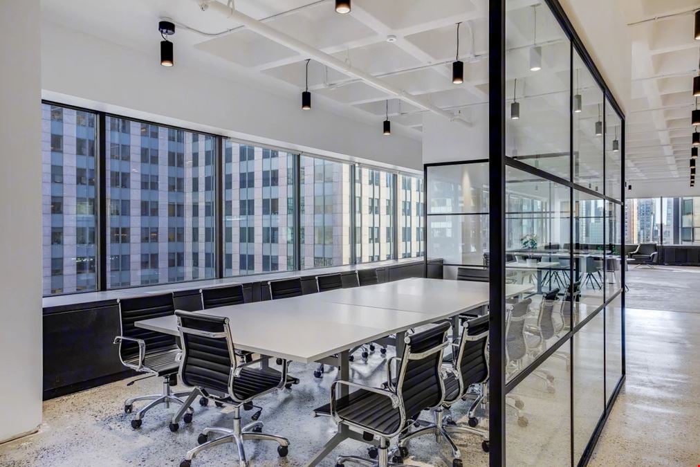 12-Person Meeting Room