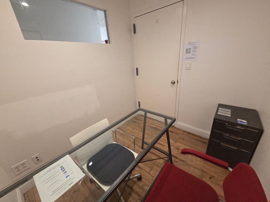 704-E: 2-Person Office in Midtown