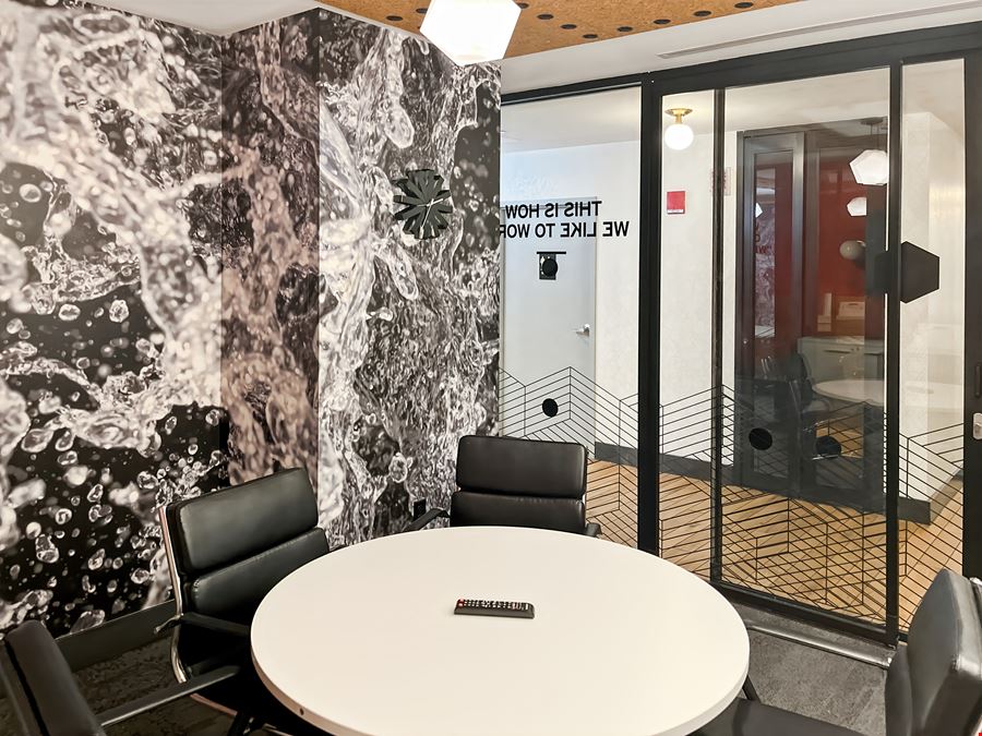 IL, Chicago - 332 S Michigan Avenue