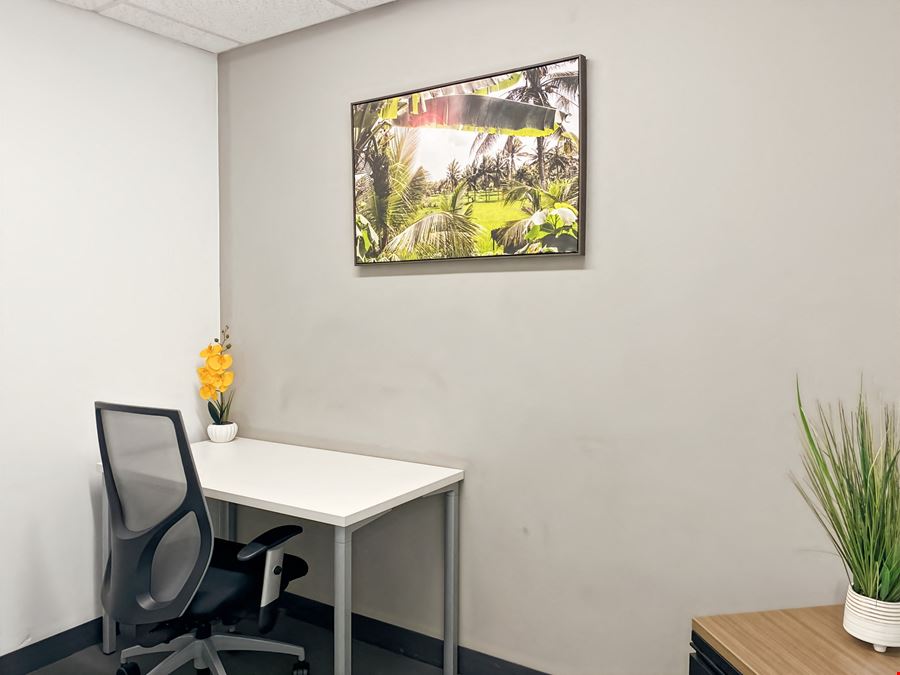 CA, Santa Barbara - Downtown Santa Barbara