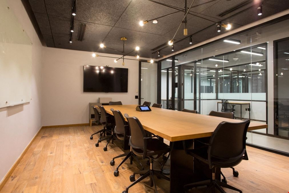 101 South Tryon Street