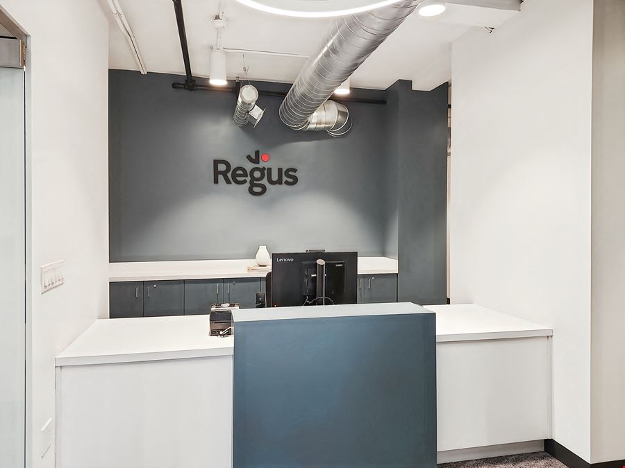 FL, Jacksonville - Laura St