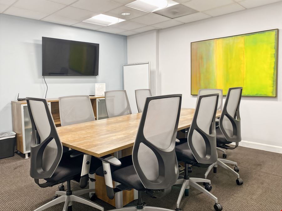 CA, Santa Barbara - Downtown Santa Barbara