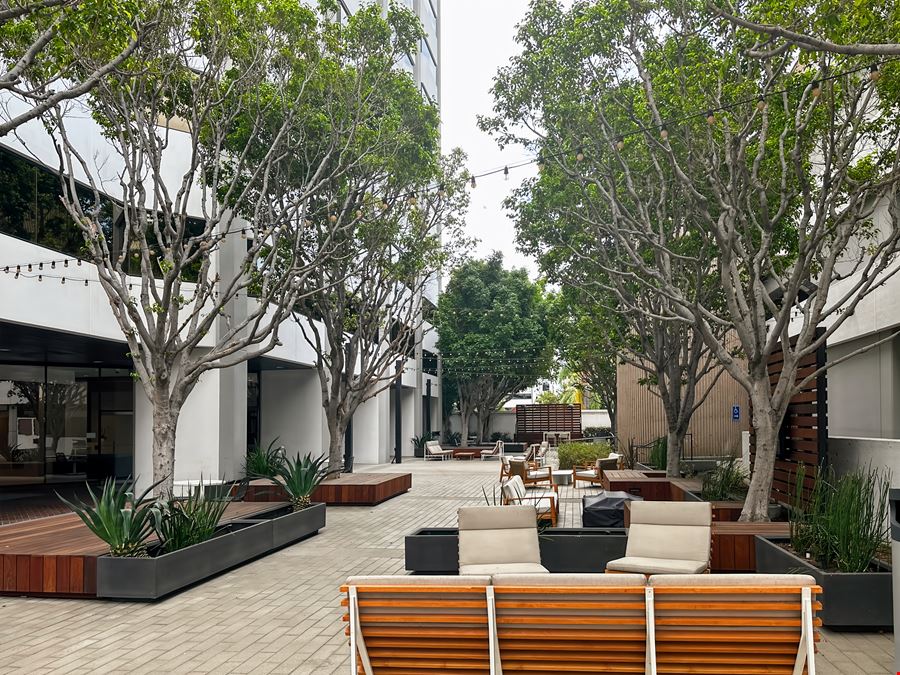 CA, Pasadena – Century Square